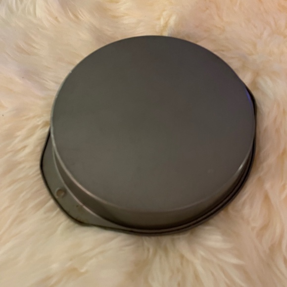 round cake pan - Picture 2 of 2